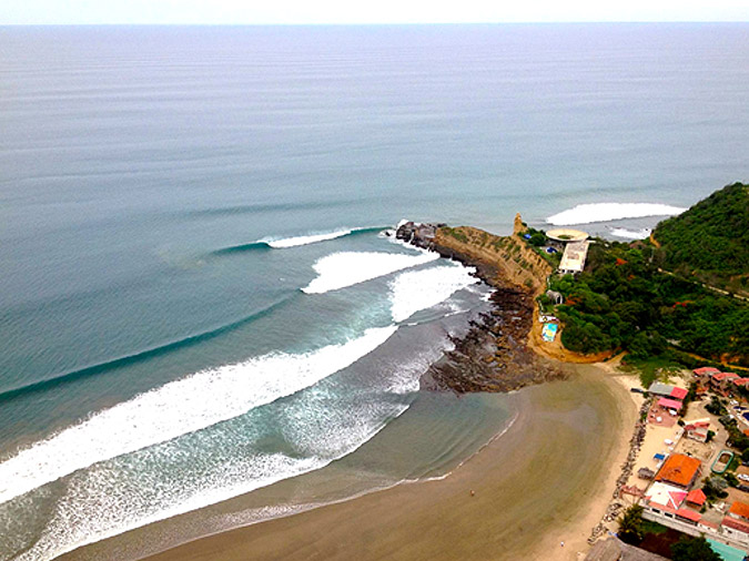 An aerial view of the contest site and the perfect waves in Montañita today during the first day of the competition. Photo: Raul Guerra